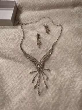 Silver Crystal Drop Necklace and Earrings Set - Elegant Women Jewelry